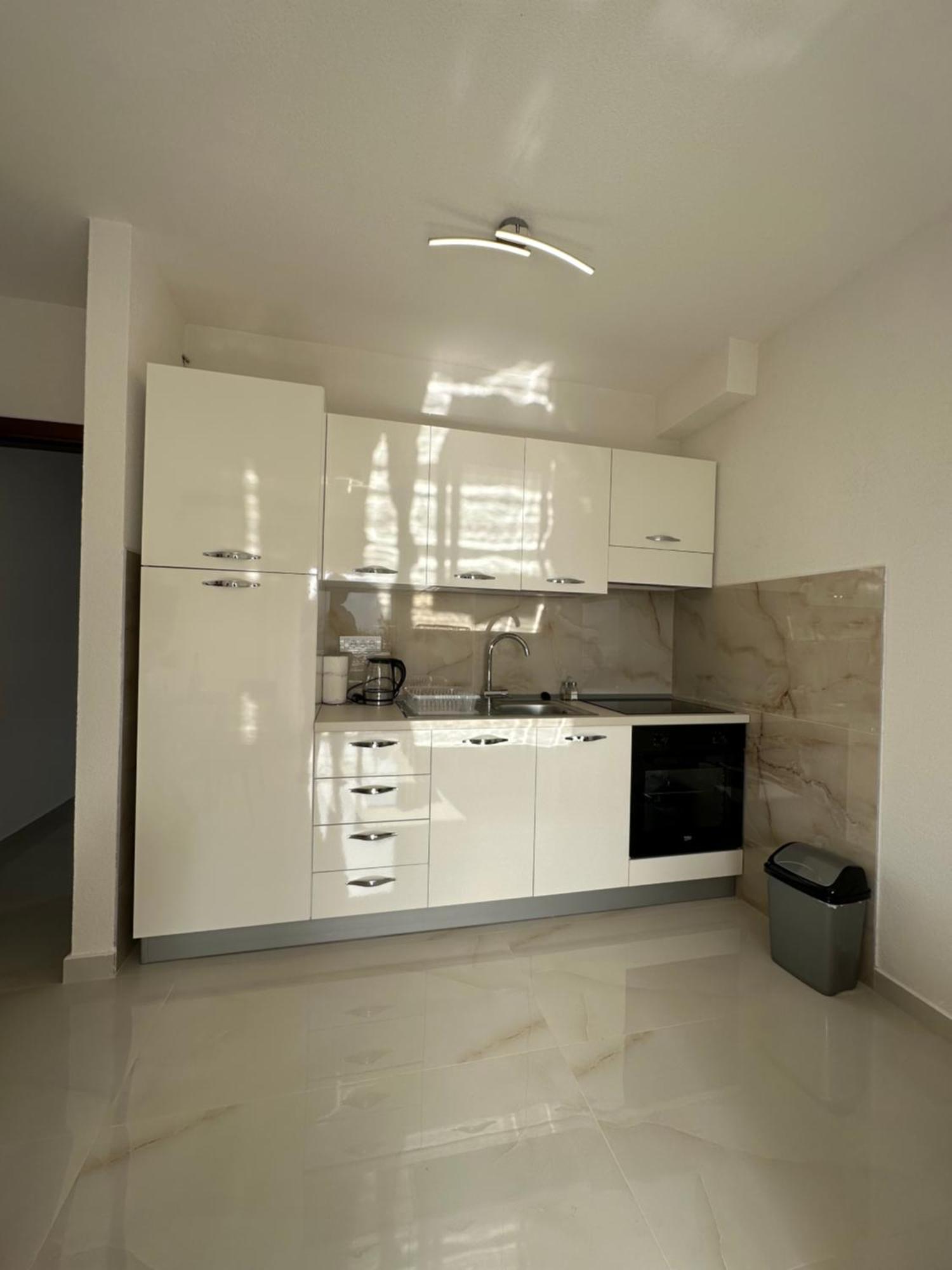 Sunny Apartment Kotor Eksteriør billede