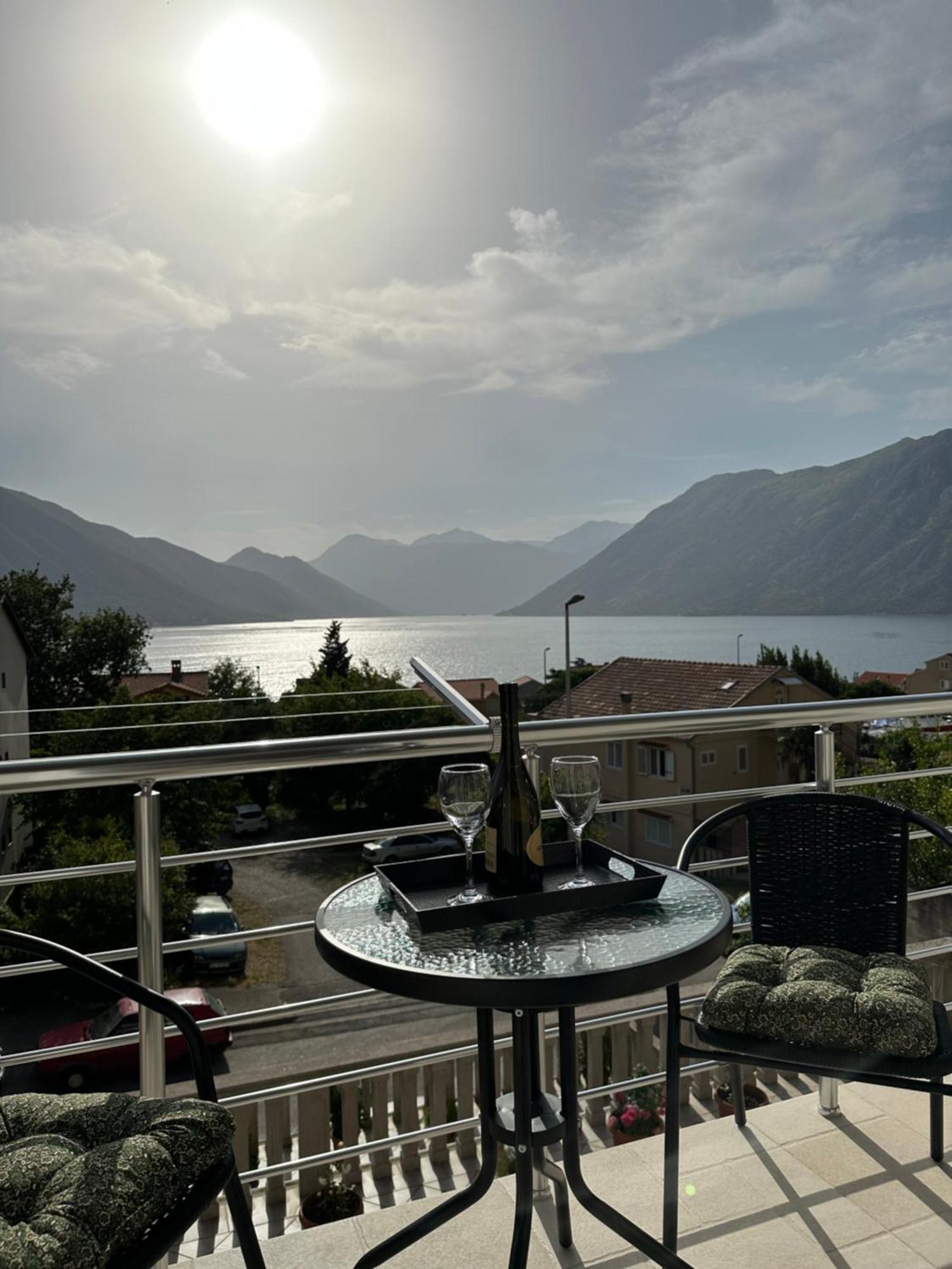 Sunny Apartment Kotor Eksteriør billede